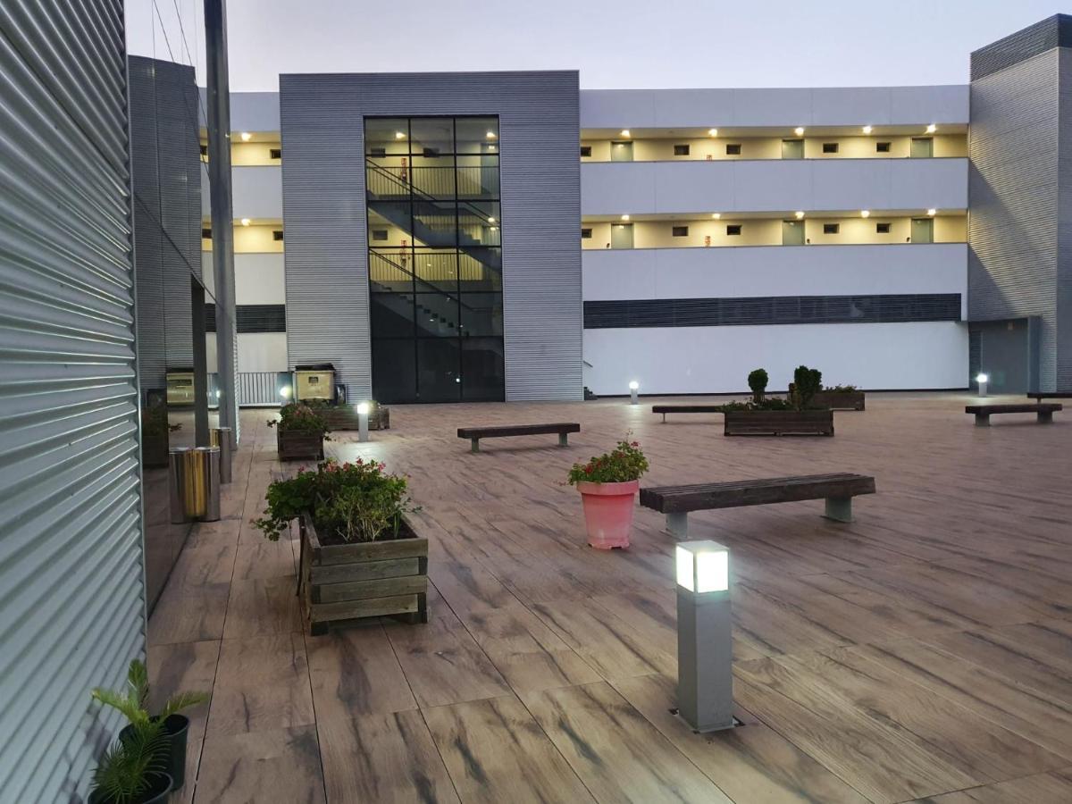 Iberflat Vega De Triana Apartman Camas Kültér fotó