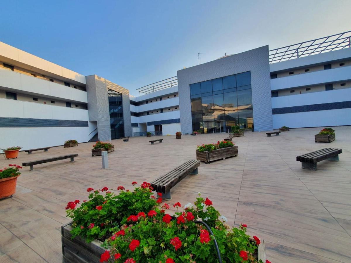 Iberflat Vega De Triana Apartman Camas Kültér fotó