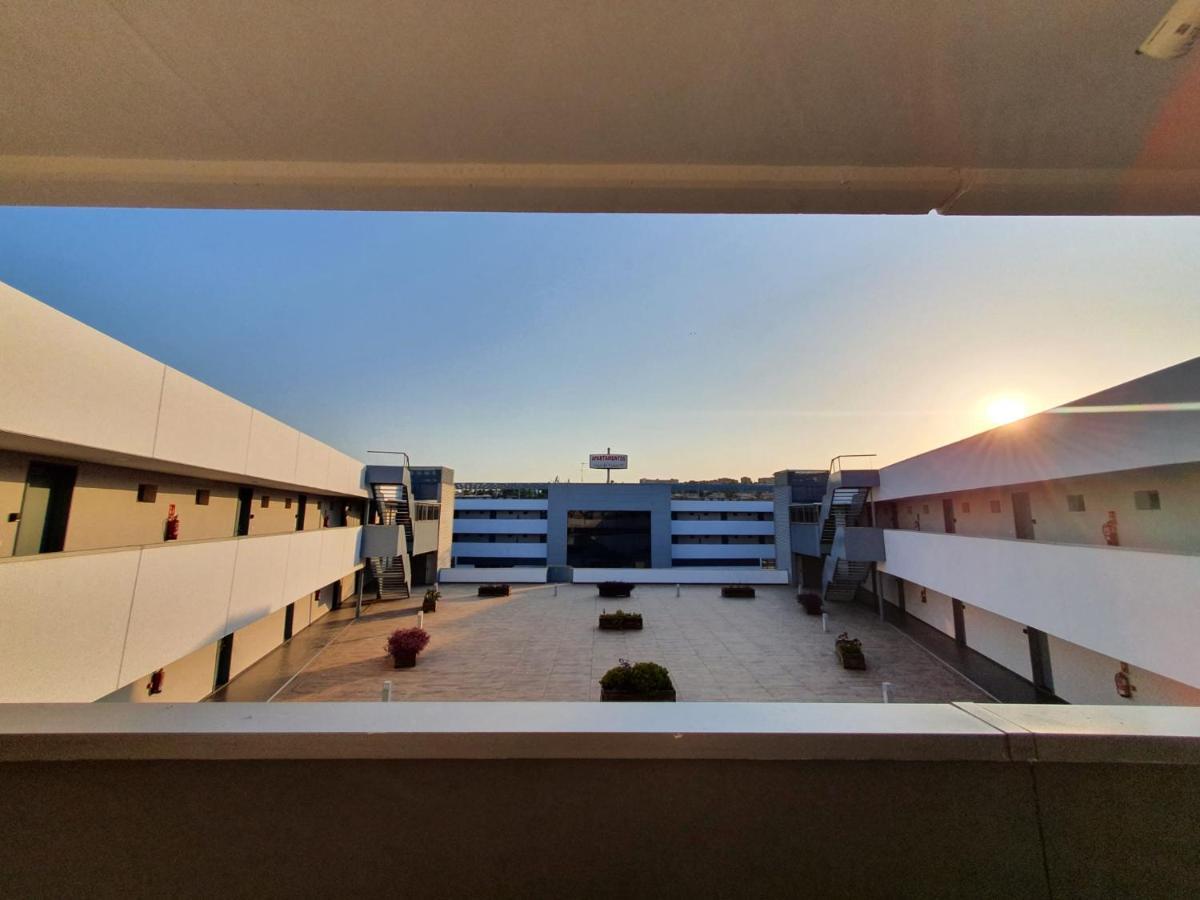 Iberflat Vega De Triana Apartman Camas Kültér fotó