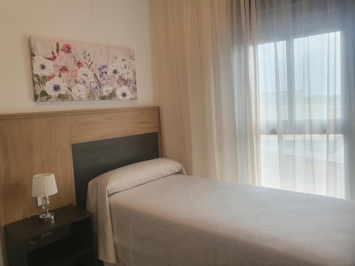 Iberflat Vega De Triana Apartman Camas Kültér fotó