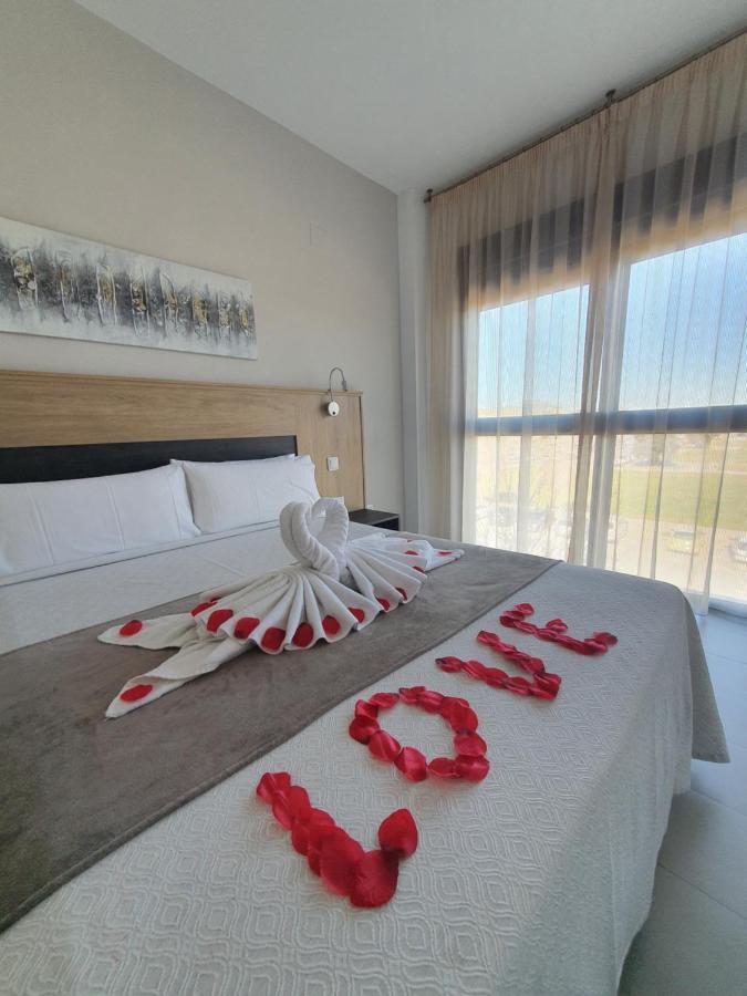 Iberflat Vega De Triana Apartman Camas Kültér fotó