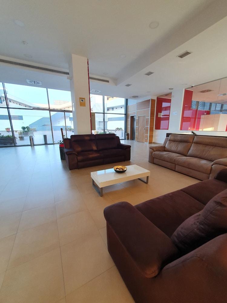 Iberflat Vega De Triana Apartman Camas Kültér fotó