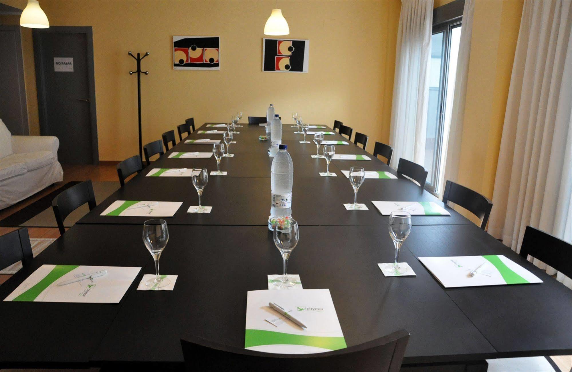Iberflat Vega De Triana Apartman Camas Kültér fotó